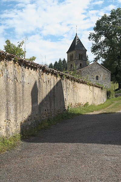 File:Saint-Martin-la-Vallée (71) Église Saint-Martin-la-Vallée 718.jpg