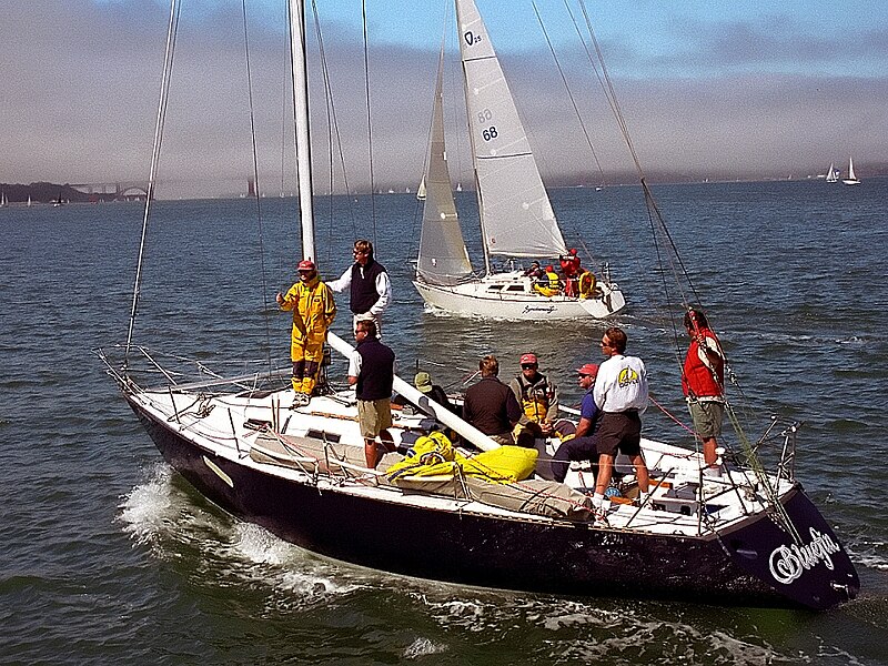 File:San Francisco Bay - Municipal Pier "Sailboat framing Sailboat" (1028298988).jpg