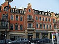 Tenement house with rear building in closed development