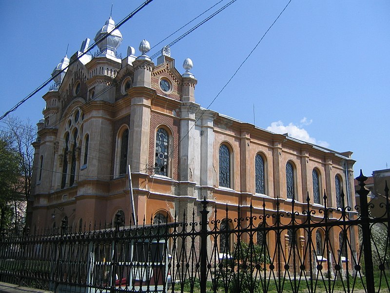 File:Sinagoga Israelita Ortodoxa Oradea2.jpg