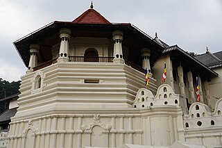 <span class="mw-page-title-main">Paththirippuwa</span> Pavilion in Kandy, Sri Lanka