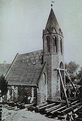 Die „Verrückte Kapelle“(St. Jakob) während der Umsetzung 1892