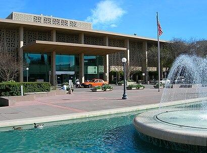 How to get to Stanford University Hospital with public transit - About the place