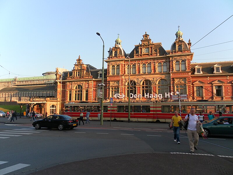 File:Station Den Haag HS - SAM 0877.jpg