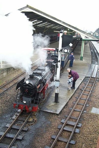 File:The train to Dungeness at the New Romney Station - geograph.org.uk - 385048.jpg