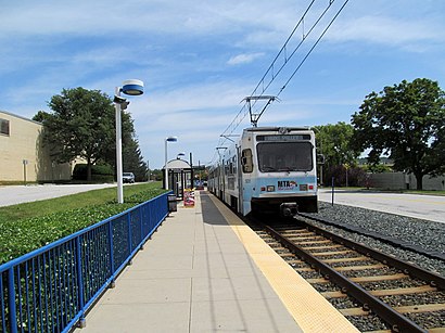 Train at McCormick Road station, August 2014.JPG
