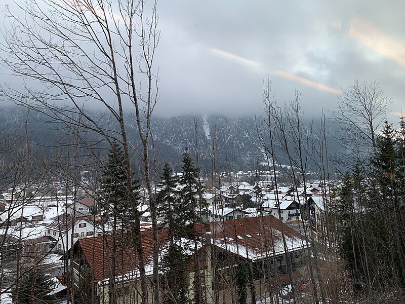 File:Train ride to Mittenwald 22 39 21 531000.jpeg