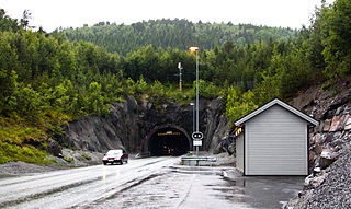 Tussen Tunnel