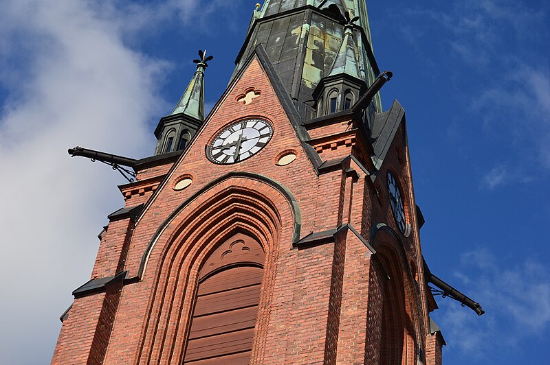 File:Umeå church gargoyles.JPG