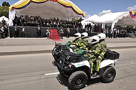 Vehículos Policía Nacional de Colombia (5553623529).jpg