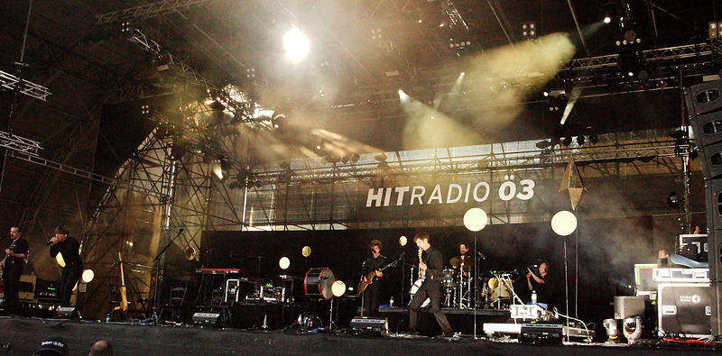 File:Vienna 2013-06-23 Donauinselfest 430 Philipp Poisel.jpg