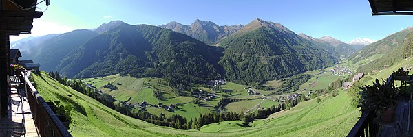 Villgrateni mäed vaadatuna Defereggeni orust, Roter ja Weißer Spitze
