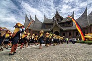 Wikimedia2020 deni dahniel festival Budaya Miangkabau Arak Jamba.jpg