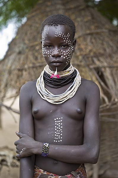 File:Young girl from the Karo Tribe in Murle, Omo Valley, Ethiopia.jpg