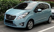 https://upload.wikimedia.org/wikipedia/commons/thumb/2/29/00_Daewoo_Matiz_%28M300%29_1.jpg/220px-00_Daewoo_Matiz_%28M300%29_1.jpg