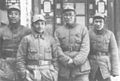1938年1月，鄧小平任第十八集团军129師政治委員。這是129師領導人在山西遼縣（今左權縣）桐峪鎮合影。左起：李達、鄧小平、劉伯承、蔡樹藩