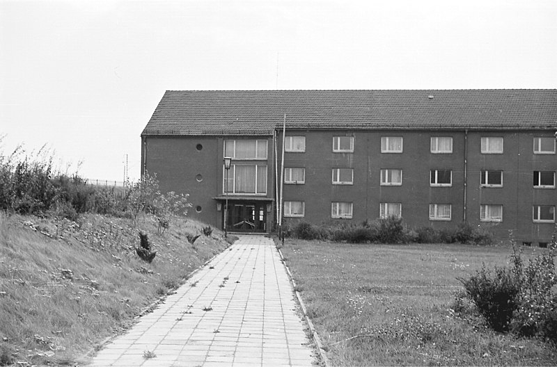 File:19690811250NR Krumpa Lützkendorf MÖW Lehrlingswohnheim.jpg