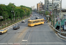 A tram near Asukayama Station in 1985. 1985toden.png