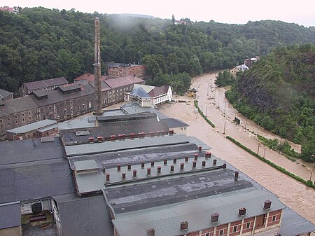 Fail:2002 08 13-hochwasser-dresden-156-5636 IMG (5482736437).jpg