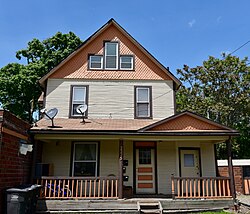 2225 University Ave.jpg