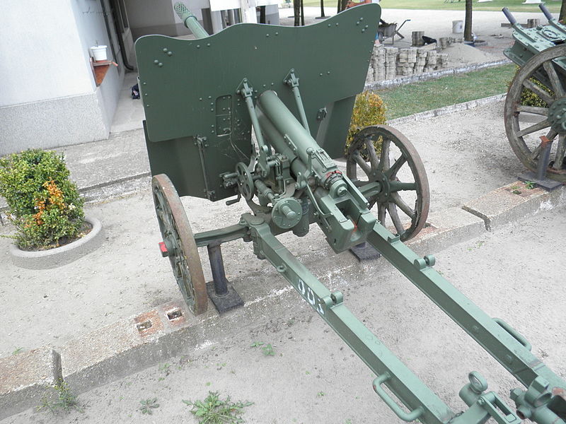 File:37 mm kanón P.U.V. vz. 37 02.JPG