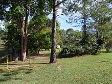 Former cemetery reserve site (now private home) as seen from Bluebell Road, 2017 650053 former cemetery reserve site from Bluebell Rd (EHP, 2017).jpg