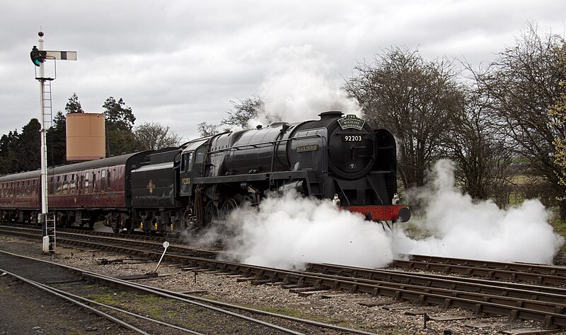 File:92203 at Toddington on the Gloucestershire and Warwickshire Railway (7).jpg