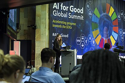 Terah Lyons, Executive Director, Partnership on AI speaking at the AI for Good Global Summit 2018 15-17 May 2018, Geneva AI for Good Global Summit 2018 (41408771354).jpg