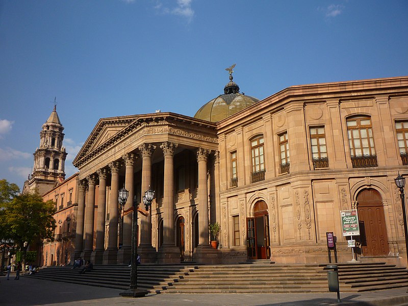 File:Acceso porticado del Teatro de la Paz.JPG