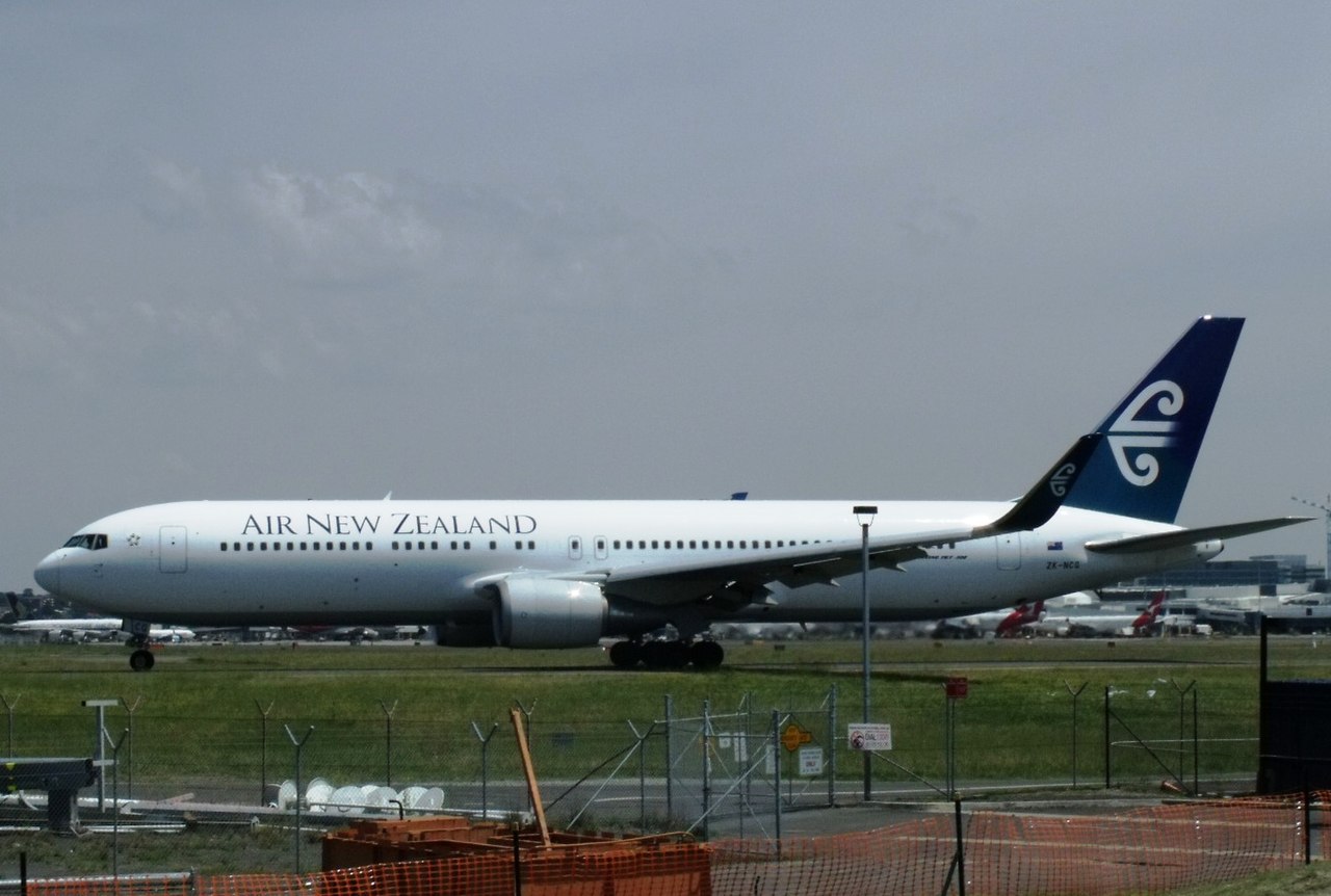 Air New Zealand Boeing 767-300ER ZK-NCG Sydney Airport