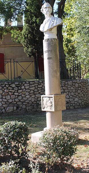 File:Aix-en-provence Le parc Jourdan Buste de Frédéric Mistral.jpg