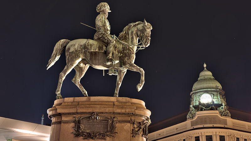 File:Albertina at night (7815677802).jpg