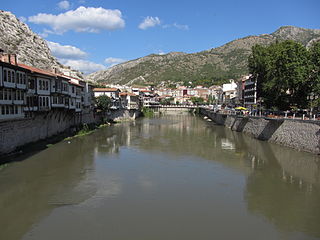 Amasya-river-02.JPG