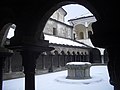 Veduta invernale del chiostro