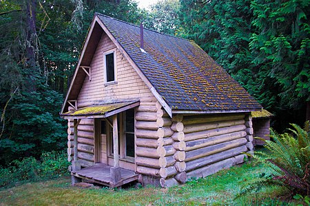 Arnold Park Log Home