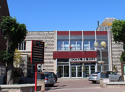 L'hôtel de Ville.