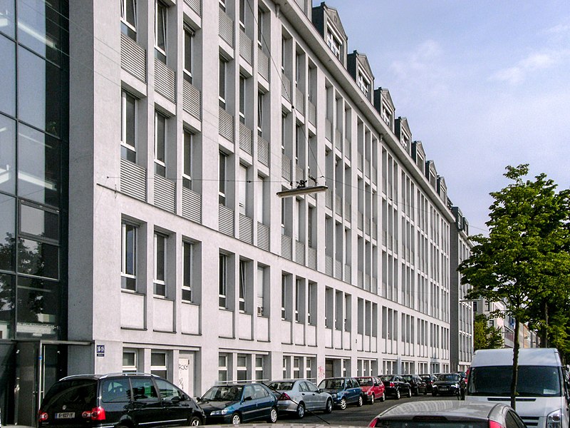 File:Bally-Fabrik Stutterheimstrasse.JPG