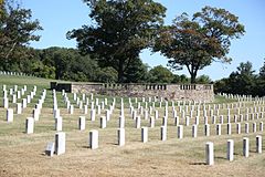 Кладбище 8. May 18th National Cemetery Кванджу. Корейское кладбище. Пейзаж кладбища. Ландшафтный дизайн на кладбище.