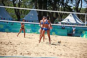 Deutsch: Beachvolleyball bei den Olympischen Jugendspielen 2018; Tag 8, 14. Oktober 2018; Mädchen, Achtelfinale – Mexiko-China 0:2 (15–21/16–21) English: Beach volleyball at the 2018 Summer Youth Olympics at 14 October 2018 – Girls Round of 16 – Mexico-China 0:2 (15–21/16–21)