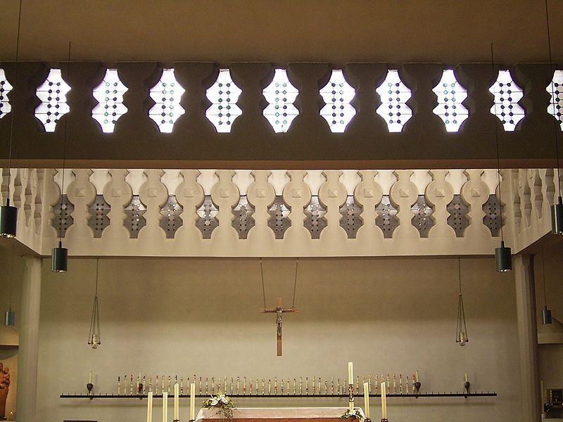 File:Bergisch Gladbach - Herz-Jesu-Kirche 16 ies.jpg