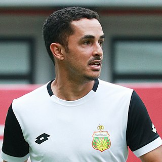 <span class="mw-page-title-main">Esquerdinha (footballer, born 1989)</span> Brazilian footballer