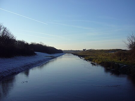 Tập_tin:Black_ice_river.jpg