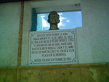 Pedro Infante's bust in the place he died