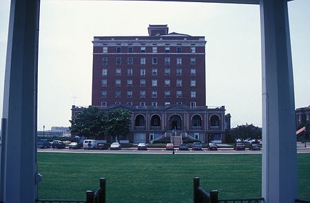 CHAMBERLIN HOTEL