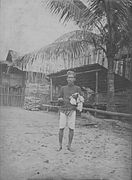 Seorang pembantu di desa Tumbang Anoi, Kalimantan Tengah. (Mei–Juli 1894)