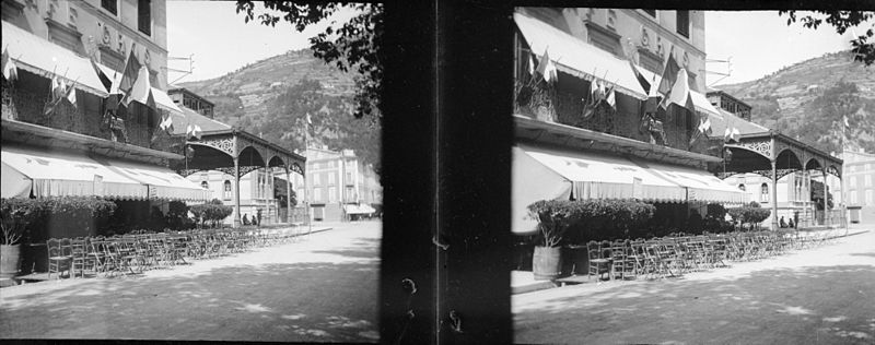 File:Café Gros et halle, Foix, 14 juillet 1905 (2570543312).jpg