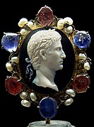 Cameo Augustus Cdm Paris Chab190.jpg