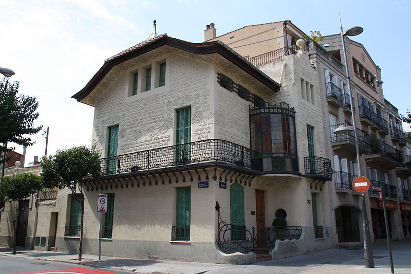 File:Casa Enric Pavillard - Vista general.jpg