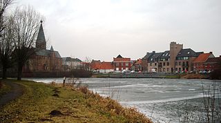 <span class="mw-page-title-main">Machelen, Zulte</span> Village in Flemish Region