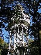 Le château d'eau de 1895, en forêt d'Halatte.